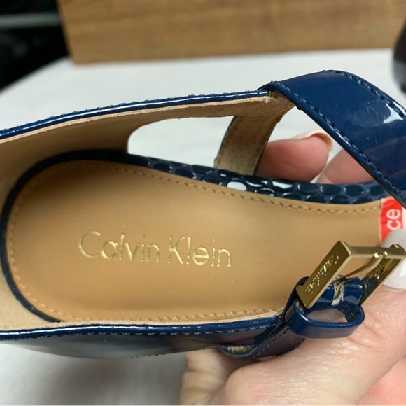 Calvin Klein blue strappy 3 inch heels shoes size 6 Lugina style NWOB - Picture 10 of 10